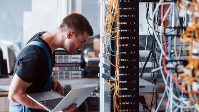 Service: Ihr Außendienst greift mobil auf alle relevanten Daten zu – auch offline